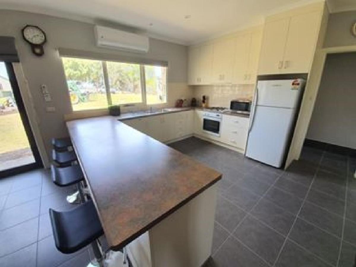 Pleasant Hill Bnb Mount Gambier Exterior photo
